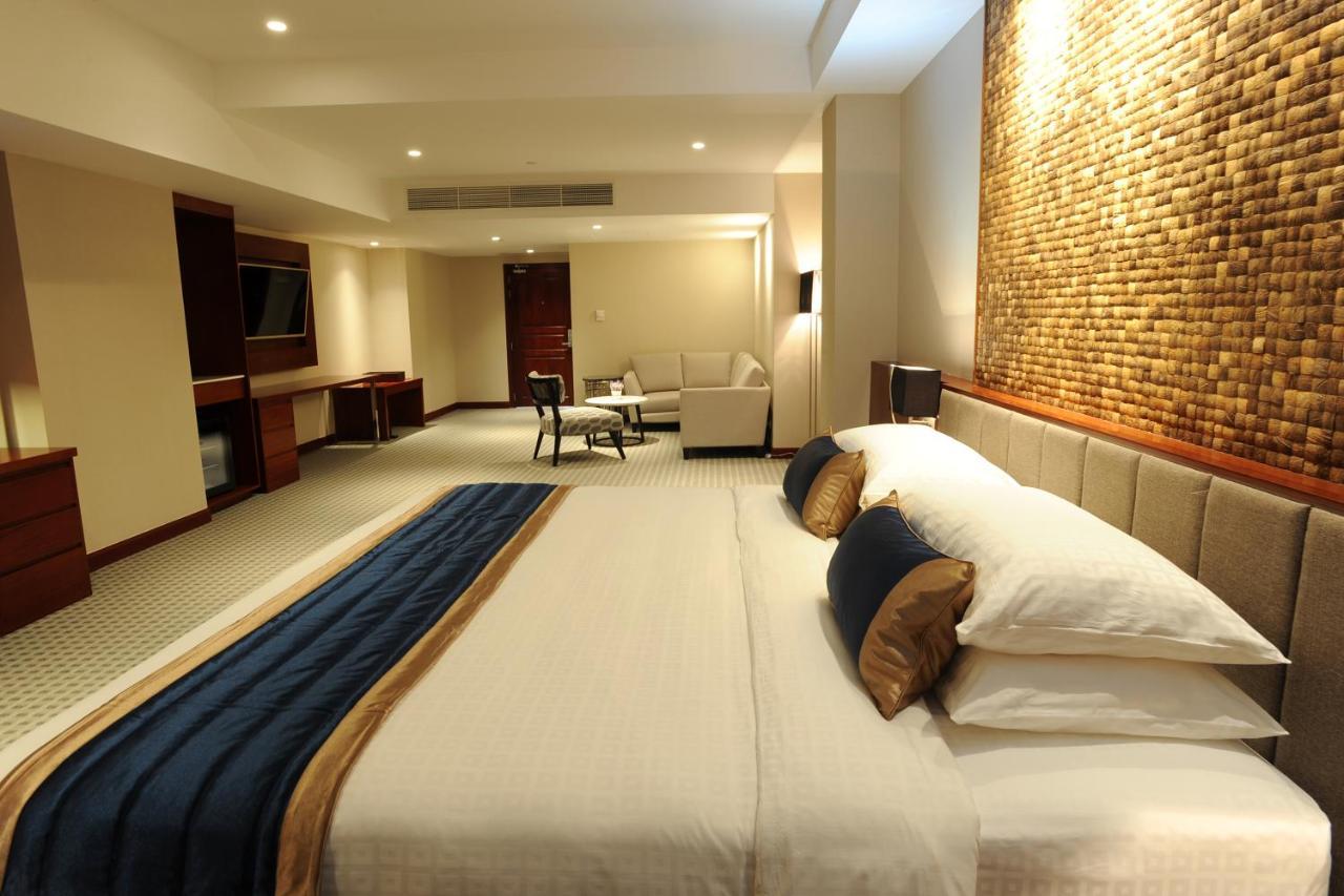 Yangon Thanlwin Hotel Extérieur photo
