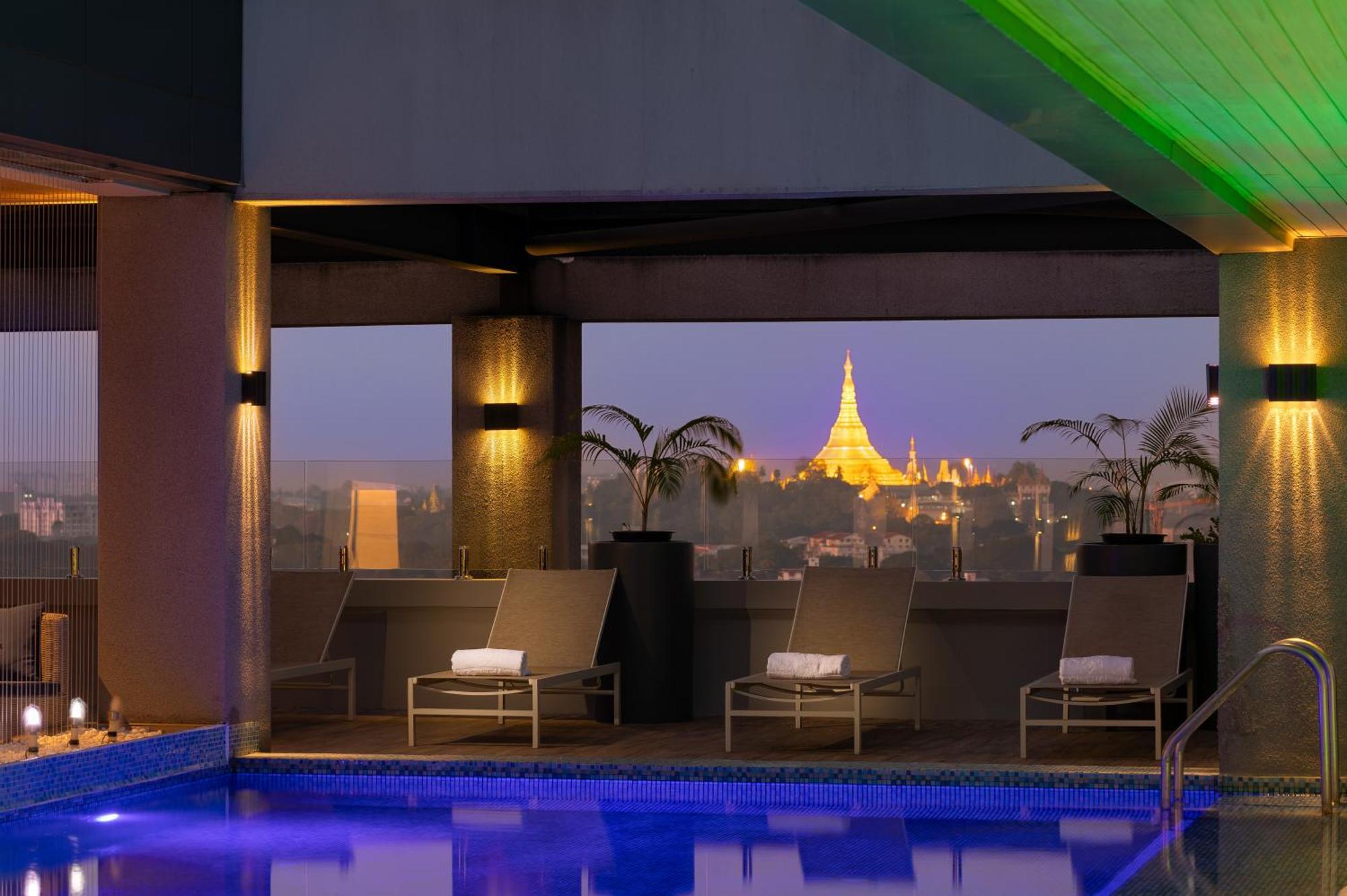 Yangon Thanlwin Hotel Extérieur photo