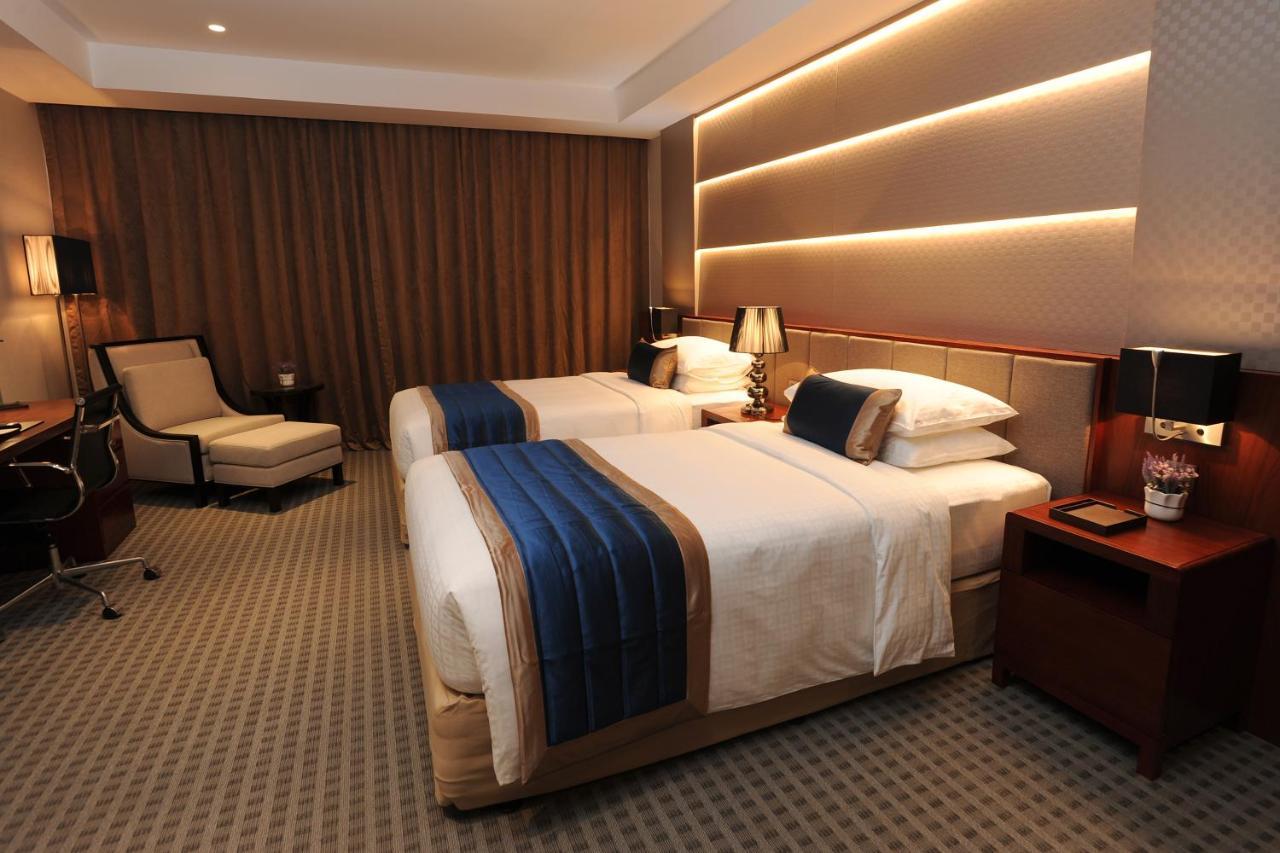 Yangon Thanlwin Hotel Extérieur photo